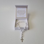 Krikštynų rožantėlis baltos spalvos dėžutėje